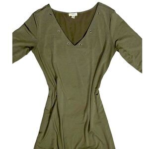 Haani Green  Stretch Shift Dress Size Medium